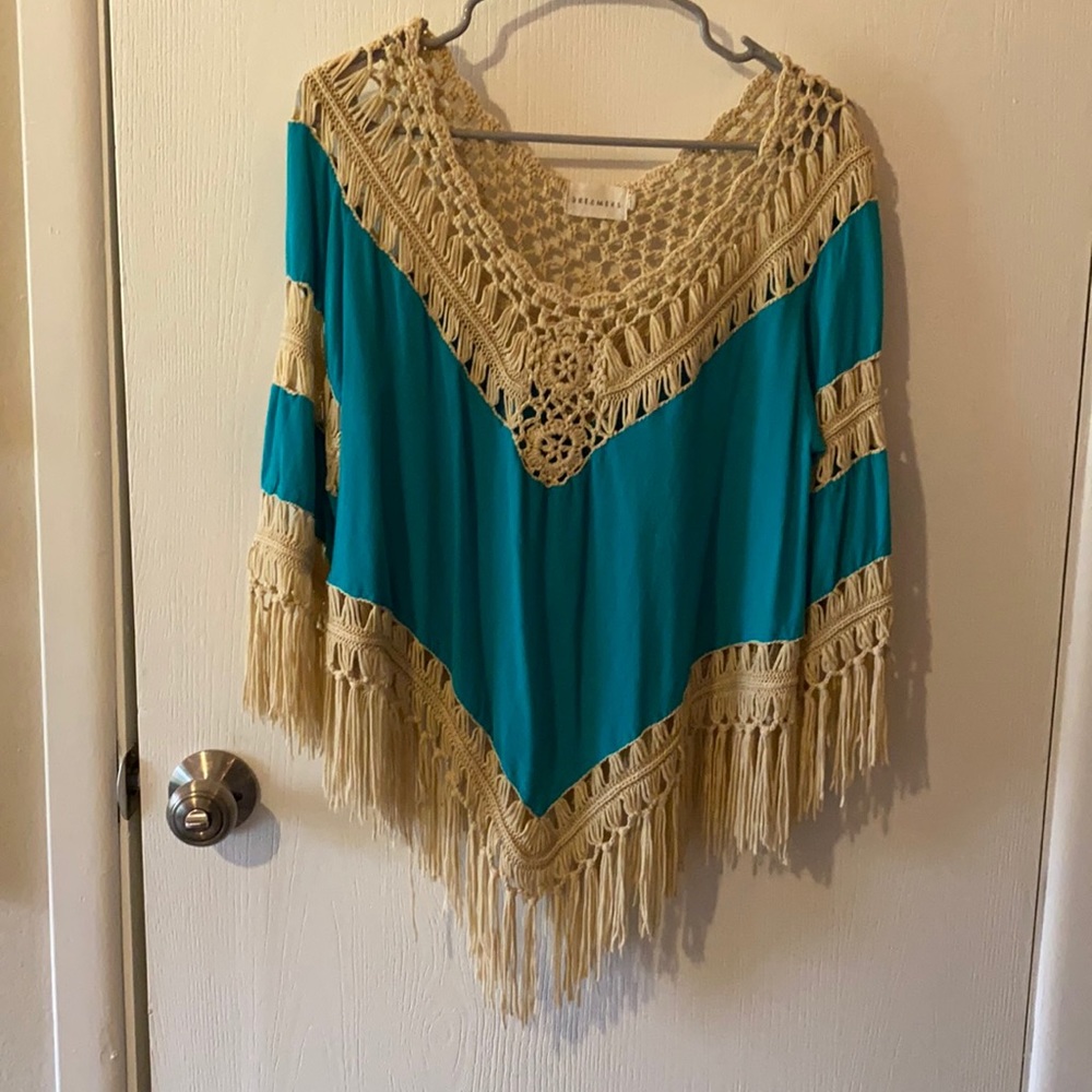 Super cute knitted shirt